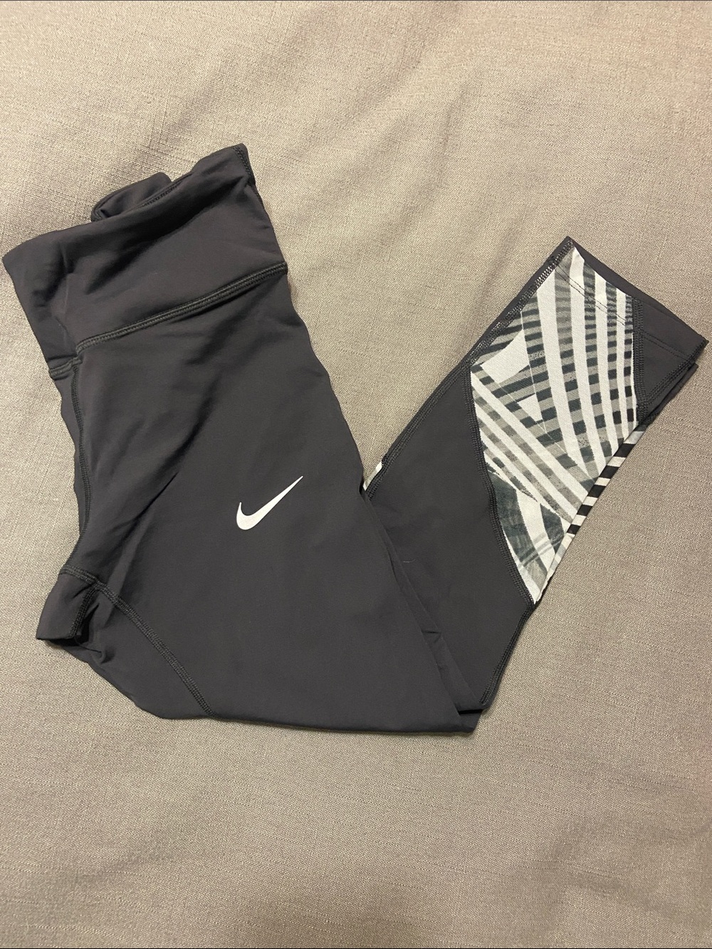 Nike running cropped leggings sz S